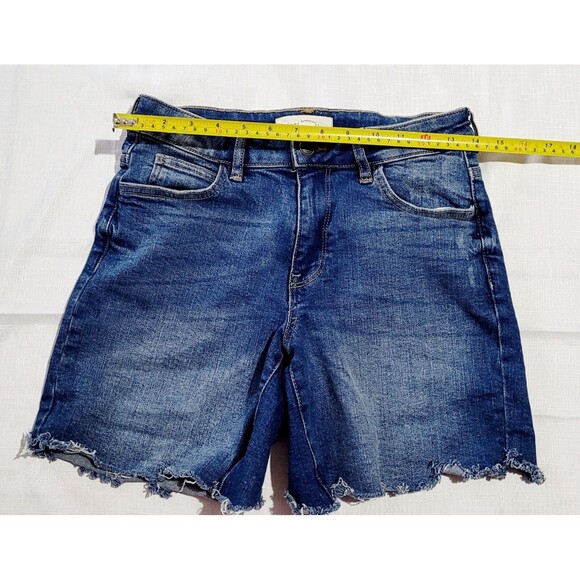 Sag Harbor Women's Size 2 Blue Capri/ Bermuda Dark Wash Stretch Denim Jeans - Picture 6 of 8